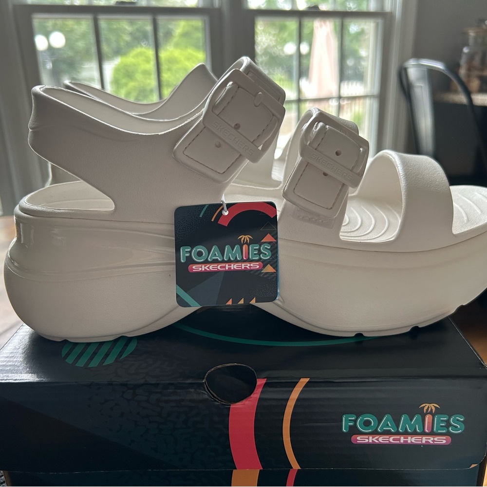 Skechers Foamies Tai Get Real White Platform Sandal Shoe size 10 Women. New Box - Picture 4 of 9